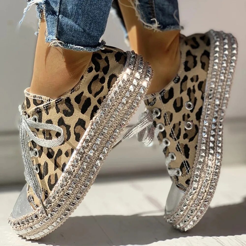 Leopard Print Canvas Sneakers mit Chunky-Plattformsohle für Damen