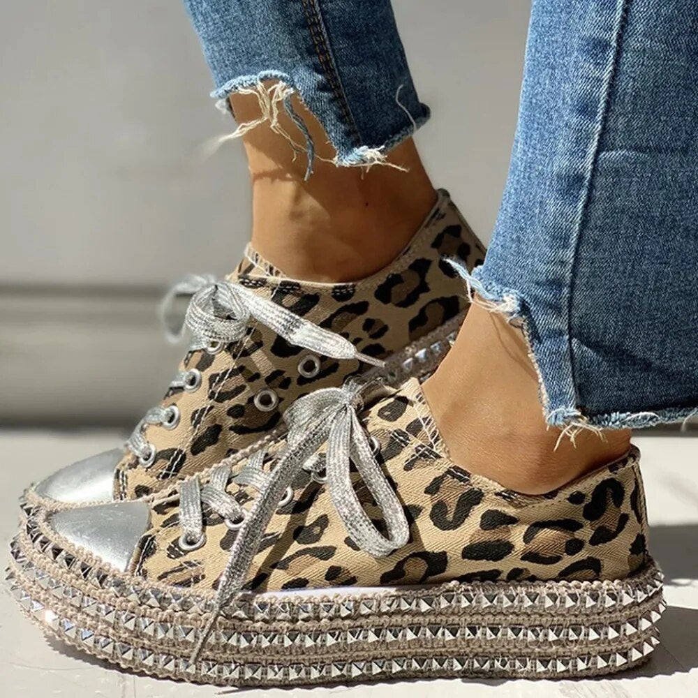 Leopard Print Canvas Sneakers mit Chunky-Plattformsohle für Damen